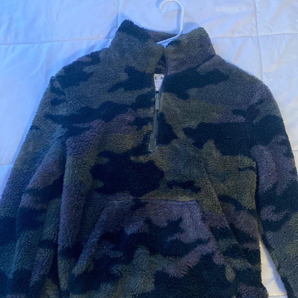 aeropostale camo cropped sherpa